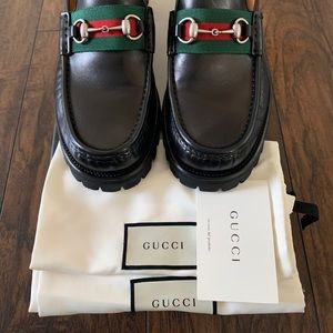 Gucci shoes leather web horsebit loafer size 9G.